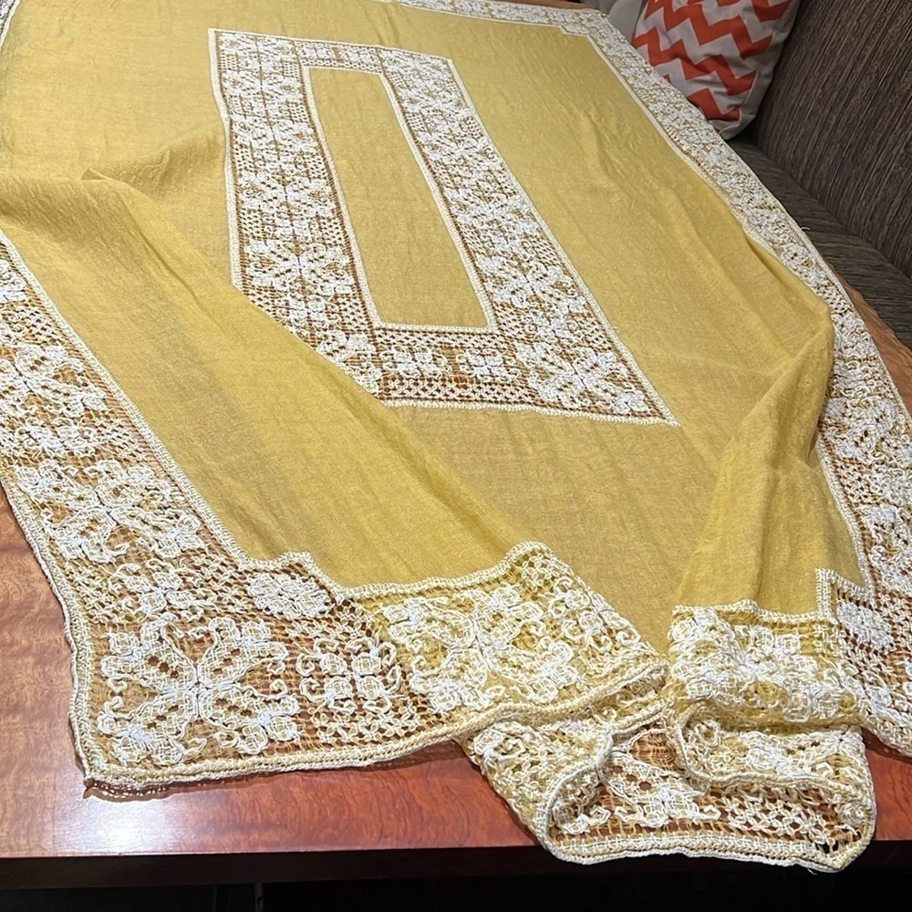 Vintage 101”x60” Tablecloth with 9 Napkins Linen and Croches Insets - Stunning